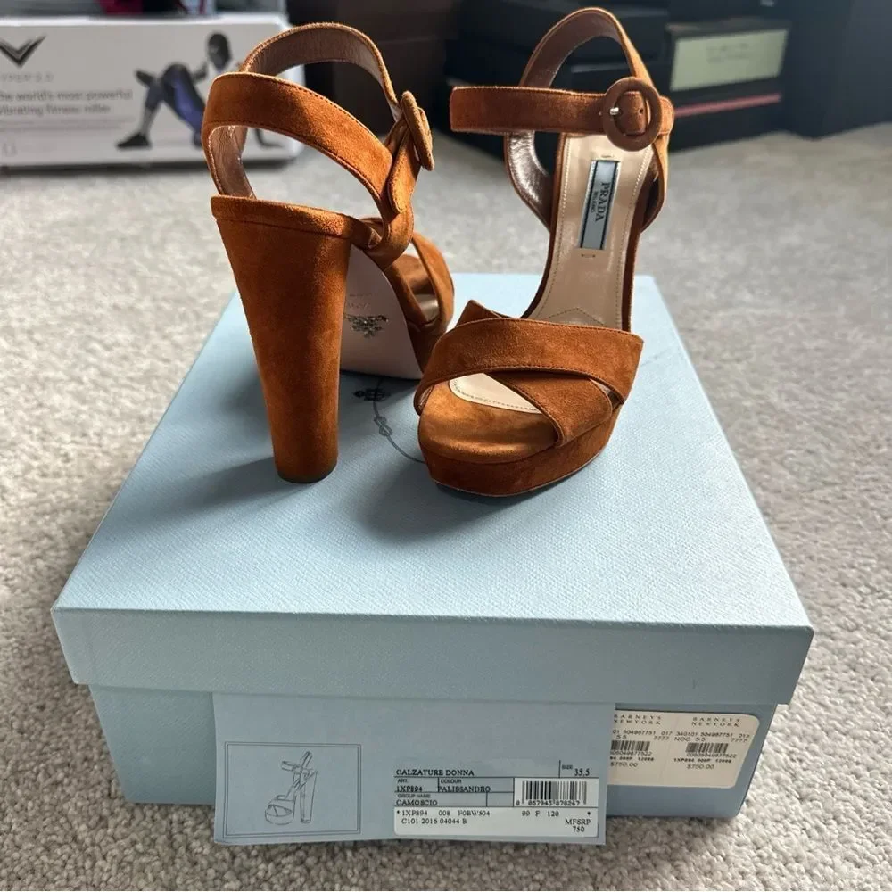 100% AUTHENTIC PRADA WOMENS CAMOSCIO SUEDE PLATFORM HEELED SANDALS SZ 5.5